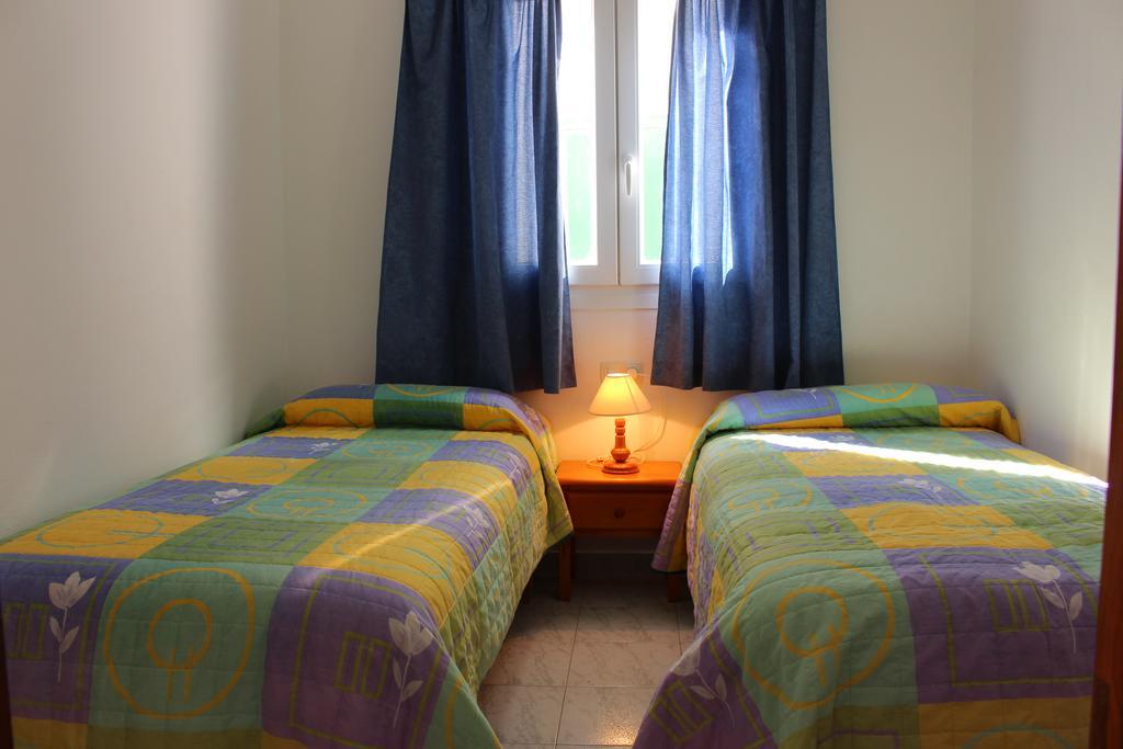Apartamentos Gabriel Sans Fornells  Buitenkant foto